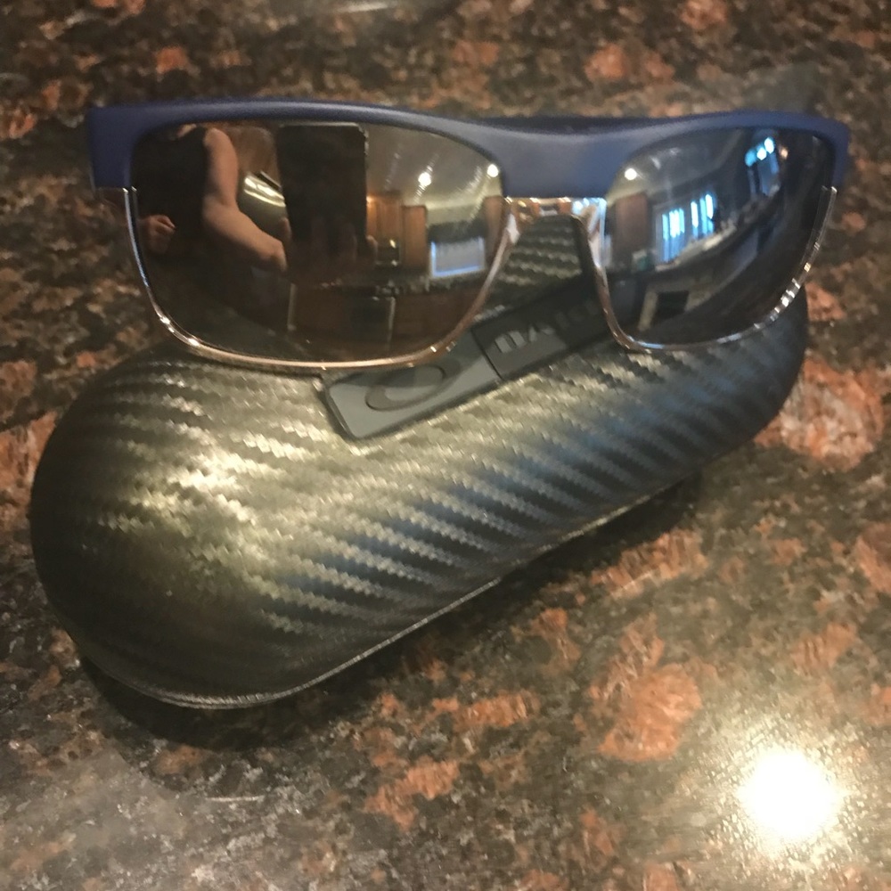 Oakley Two Face
